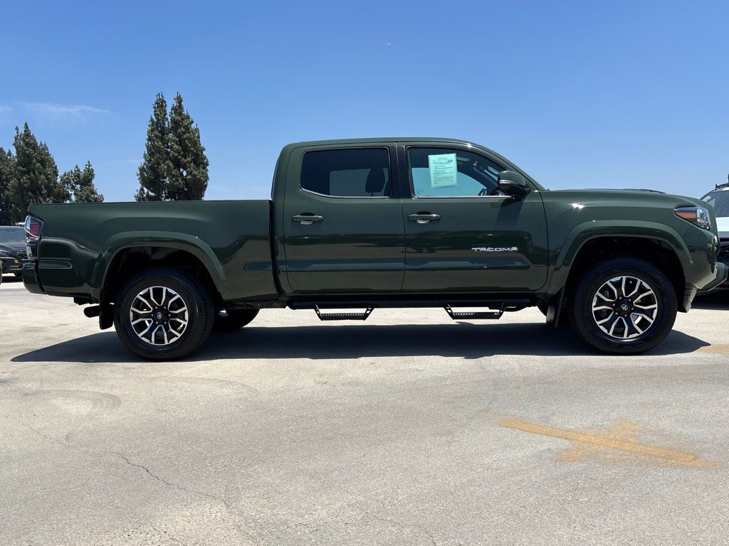 2022 Toyota Tacoma TRD Sport V6 photo 3