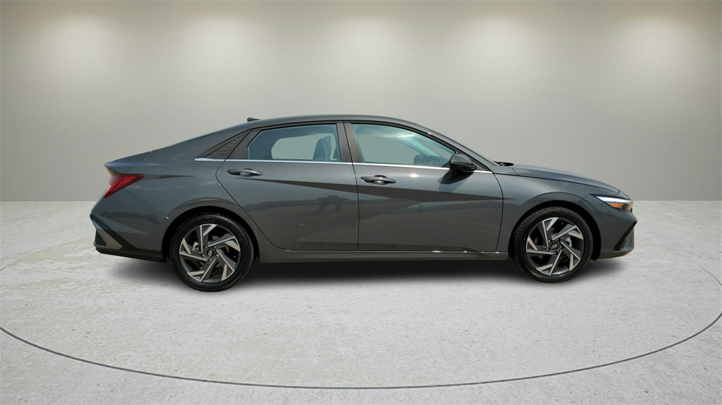 2025 Hyundai Elantra Hybrid Limited photo 30
