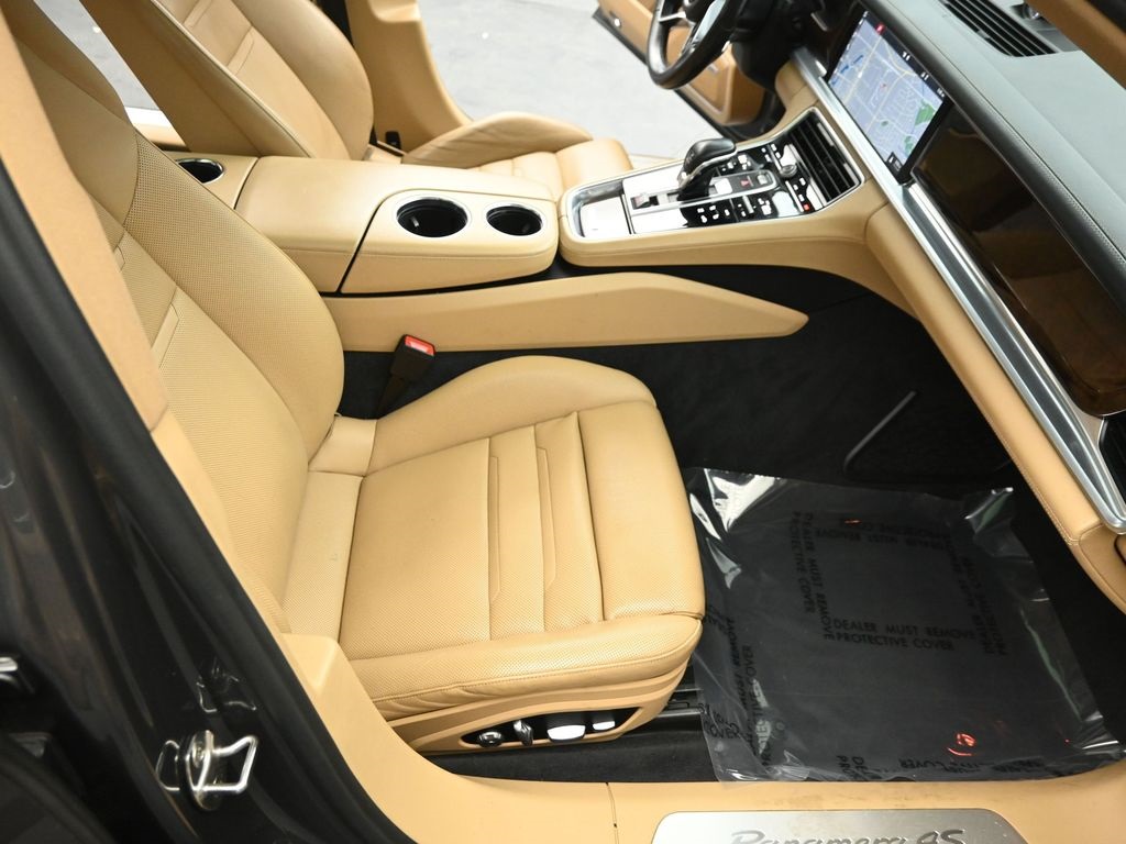 2018 PORSCHE PANAMERA - Image 30