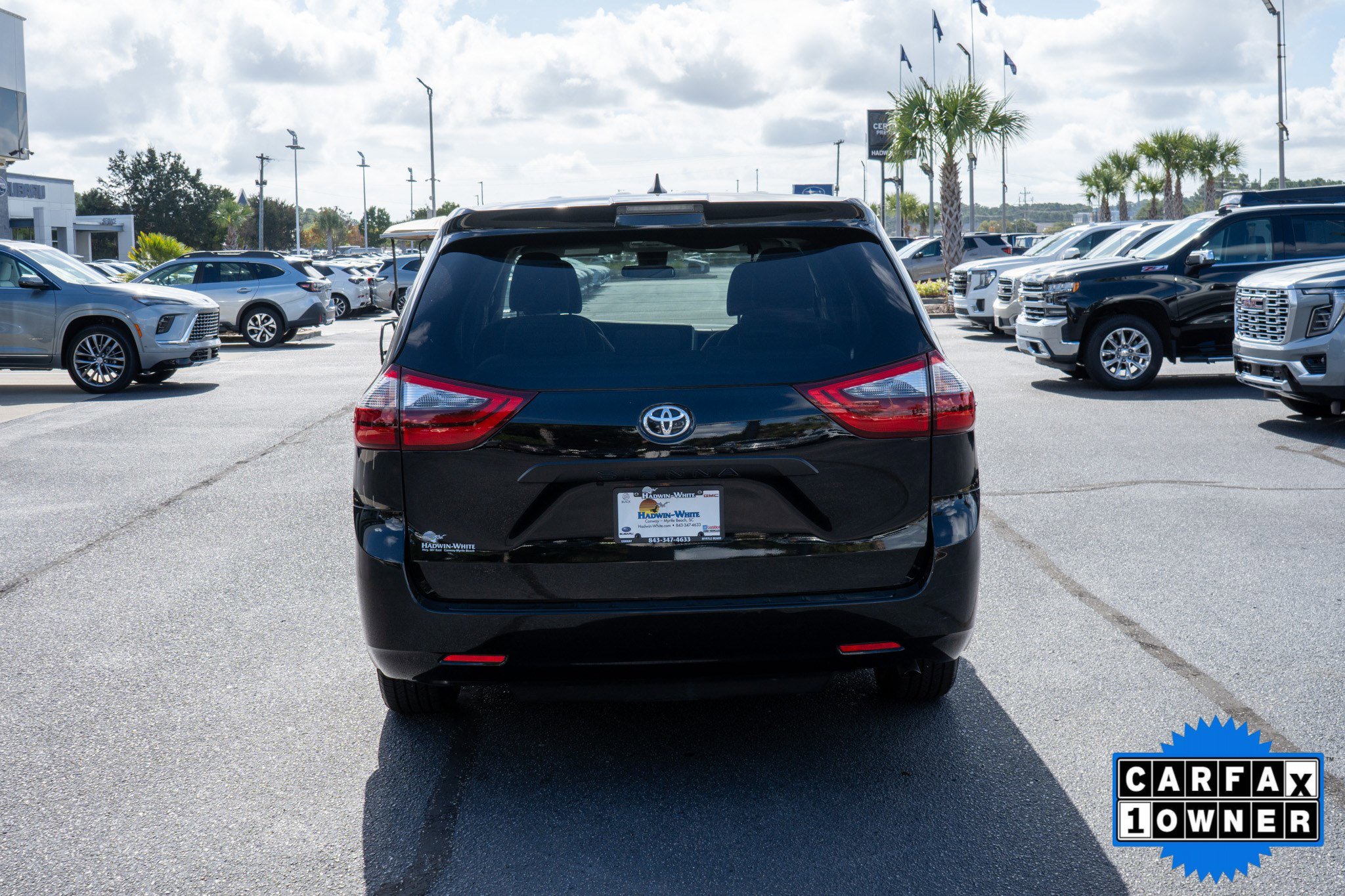 2020 Toyota Sienna L photo 4