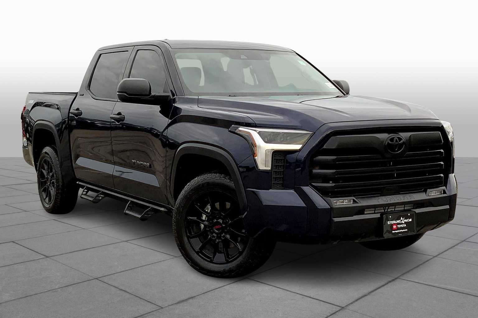 2022 Toyota Tundra SR5 photo 2