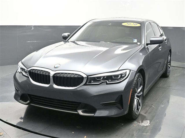 2020 BMW 3 Series 330i's photo