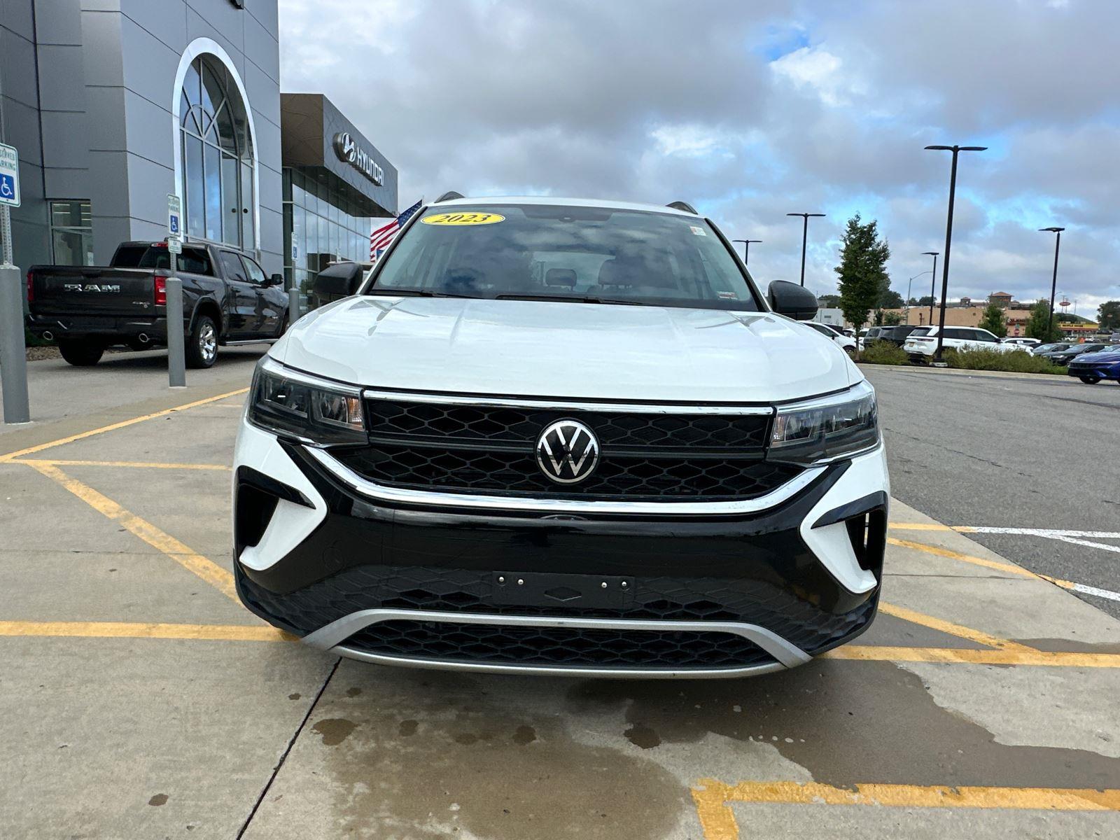 2023 Volkswagen Taos S photo 4