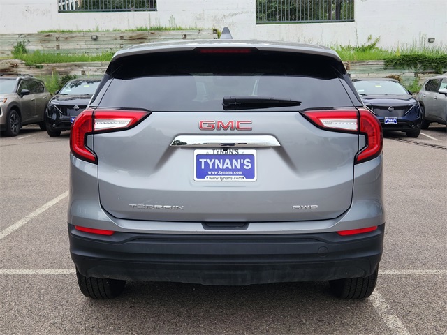 2024 Gmc Terrain SLE photo 3