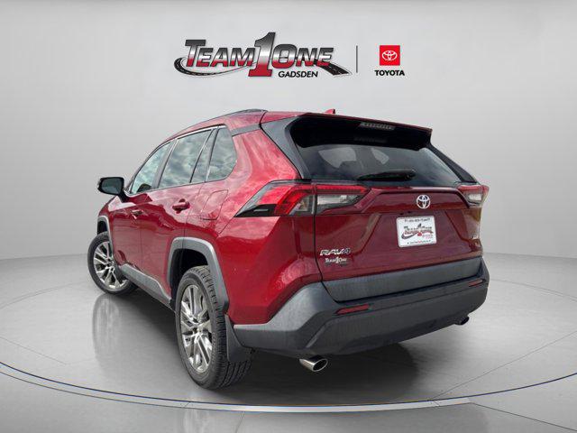 2019 Toyota RAV4 XLE Premium photo 4