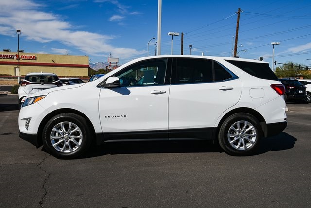 2021 Chevrolet Equinox LT photo 2