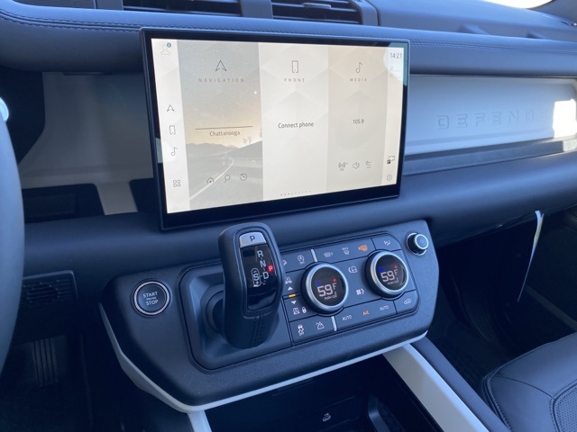 2025 Land Rover Defender 110 X-Dynamic SE photo 11