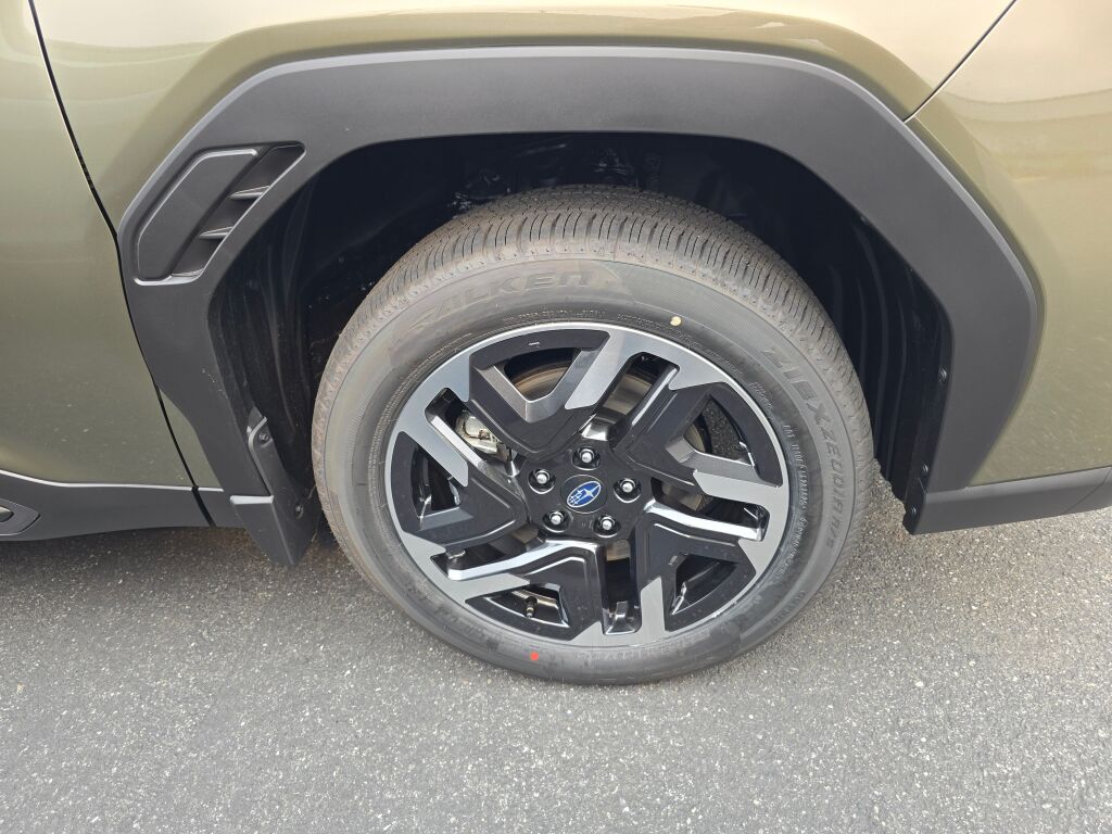 2025 Subaru Forester Limited photo 3