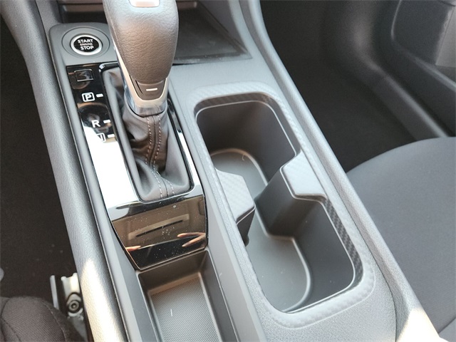 2025 Nissan Sentra S photo 13