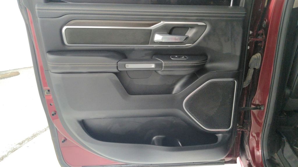 2022 Ram 1500 Laramie photo 25