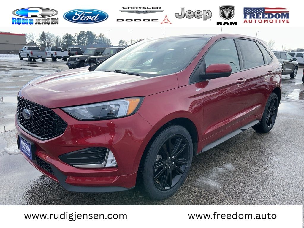 2023 Ford Edge ST-Line's photo