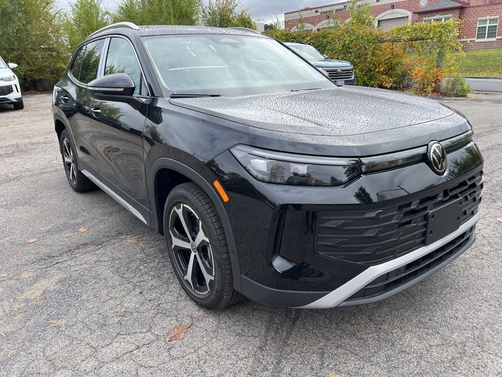 2026 Volkswagen Tiguan SE photo 3