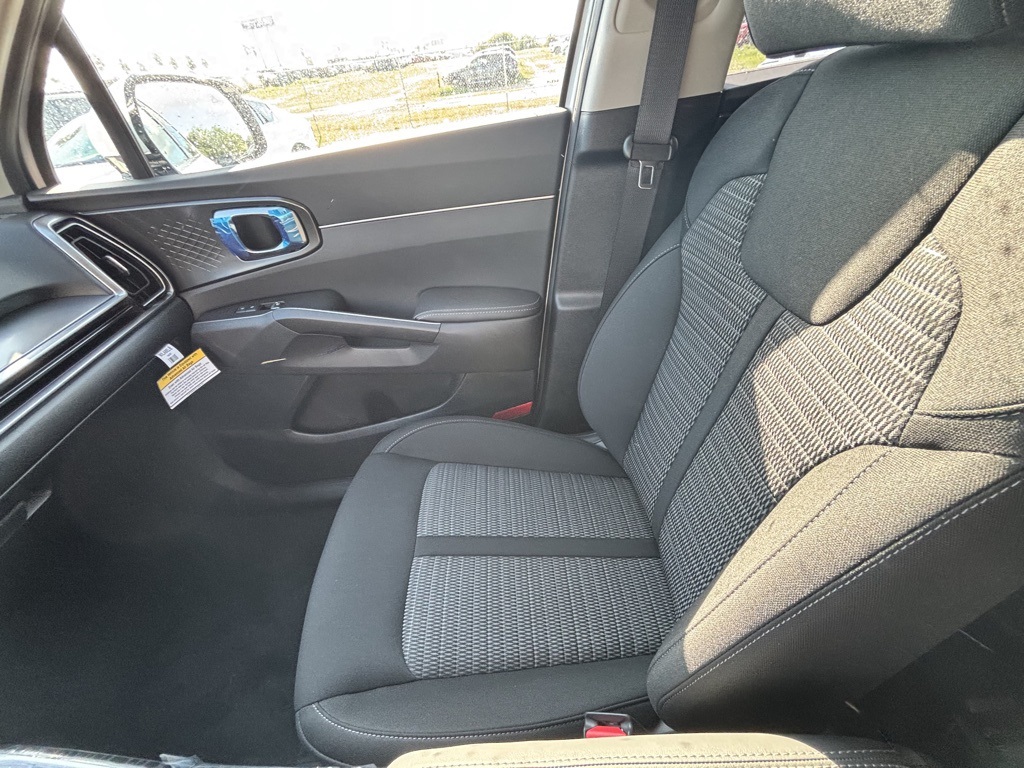 2026 Kia Sorento LX photo 16