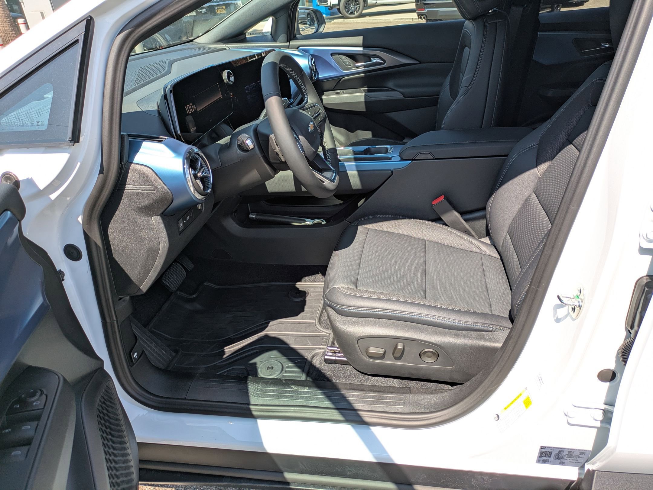 2026 Chevrolet Equinox LT photo 11