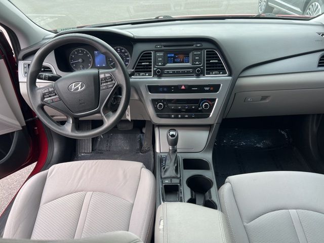2015 Hyundai Sonata SE photo 4