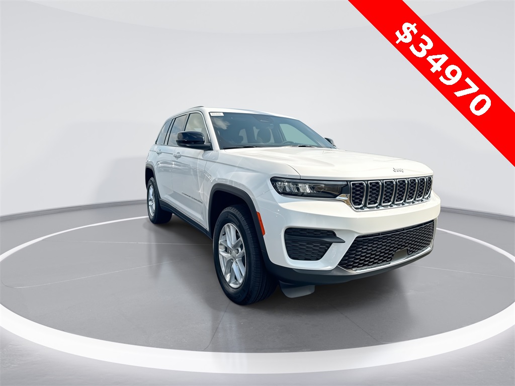 2025 Jeep Grand Cherokee Laredo X photo 2