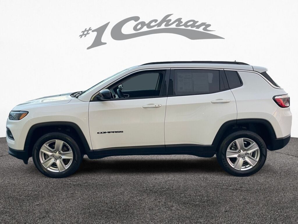 2022 Jeep Compass Latitude photo 4