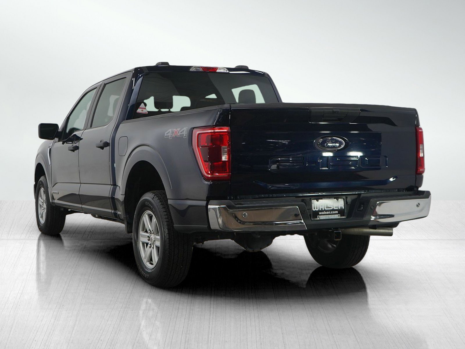 2023 Ford F-150 XLT photo 2