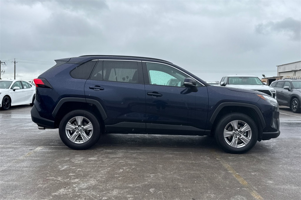 2023 Toyota RAV4 XLE photo 2