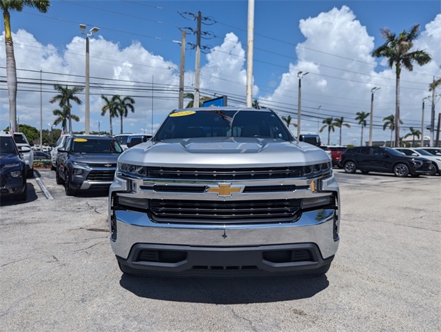 2020 Chevrolet Silverado 1500 LT photo 2