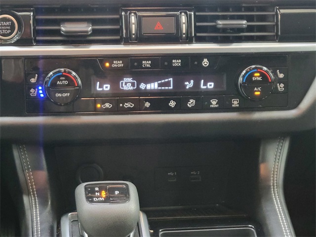 2023 Nissan Pathfinder Platinum photo 20