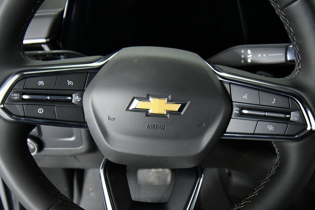 2026 Chevrolet Suburban LS photo 2