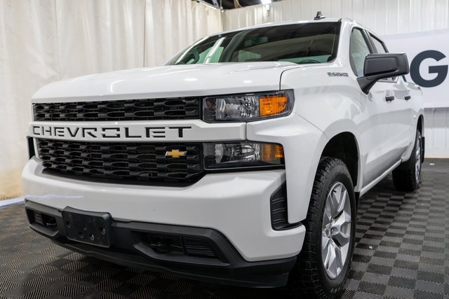 2019 Chevrolet Silverado 1500 Custom photo 2