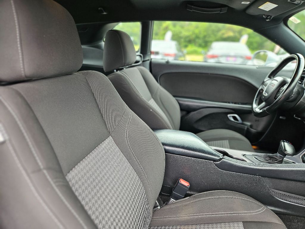 2023 Dodge Challenger SXT photo 11