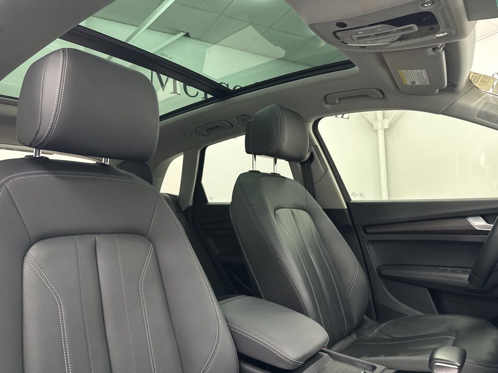 2021 Audi Q5 45 Premium Plus photo 22