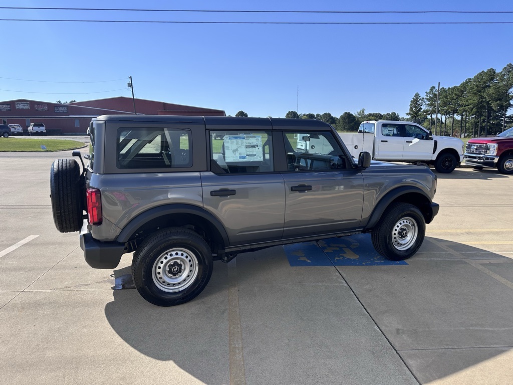 2025 Ford Bronco Base photo 2