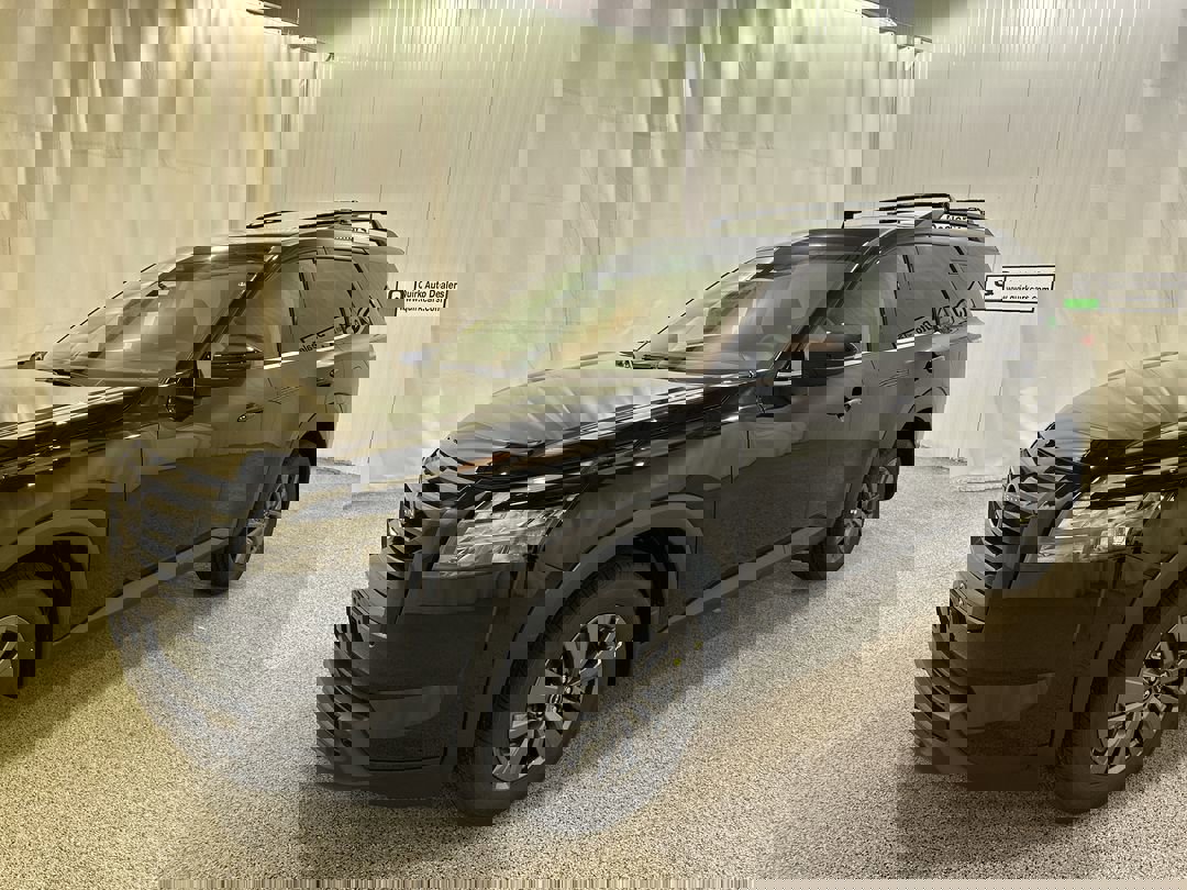 2025 Nissan Pathfinder SV photo 4