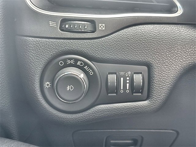 2020 Jeep Cherokee Trailhawk photo 29
