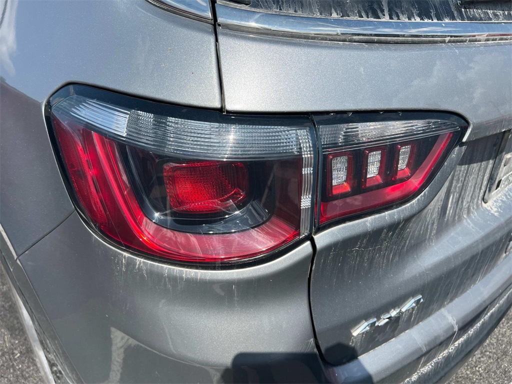 2021 Jeep Compass Latitude photo 17