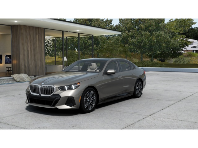 New 2026 Oxide Grey Metallic BMW 550e xDrive image 1