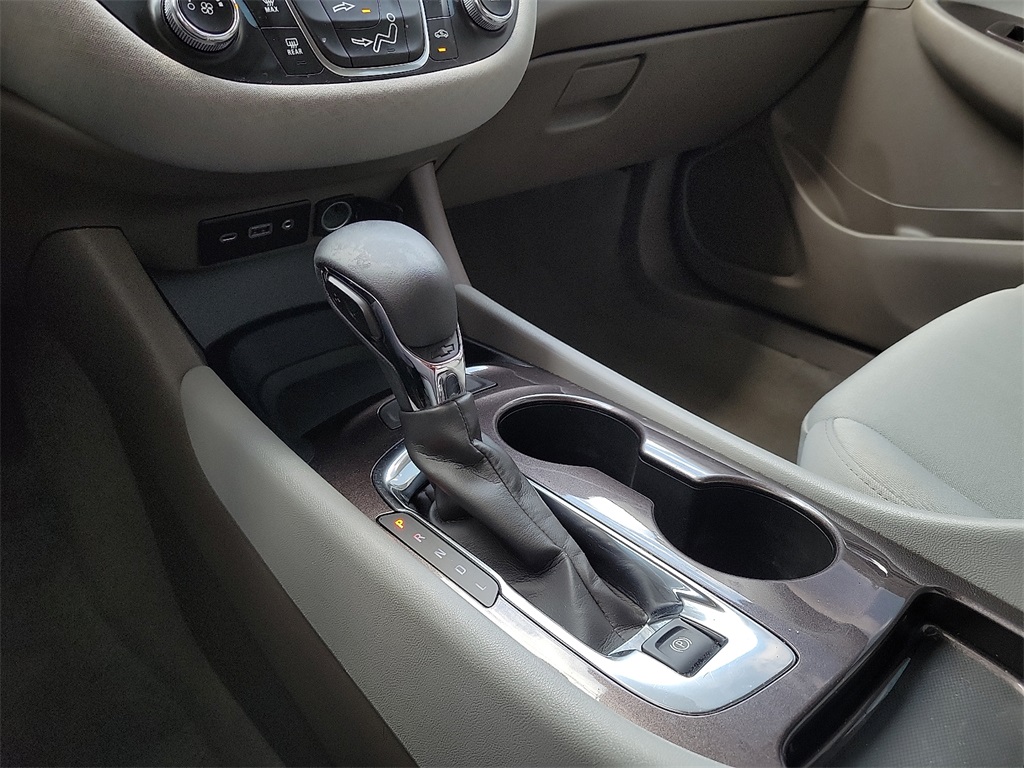 2023 Chevrolet Malibu LS photo 24