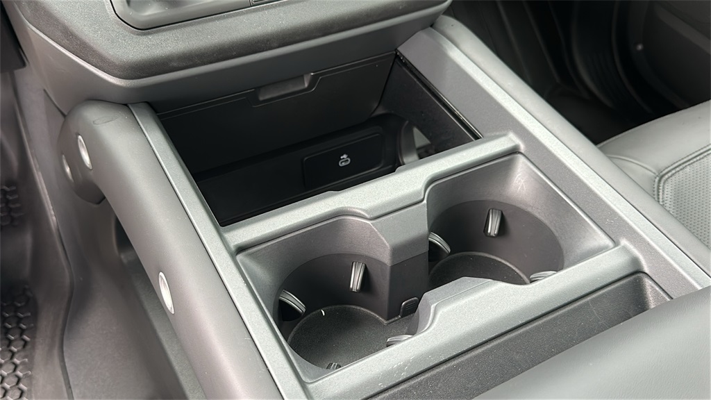 2025 Land Rover Defender 110 X-Dynamic SE photo 20