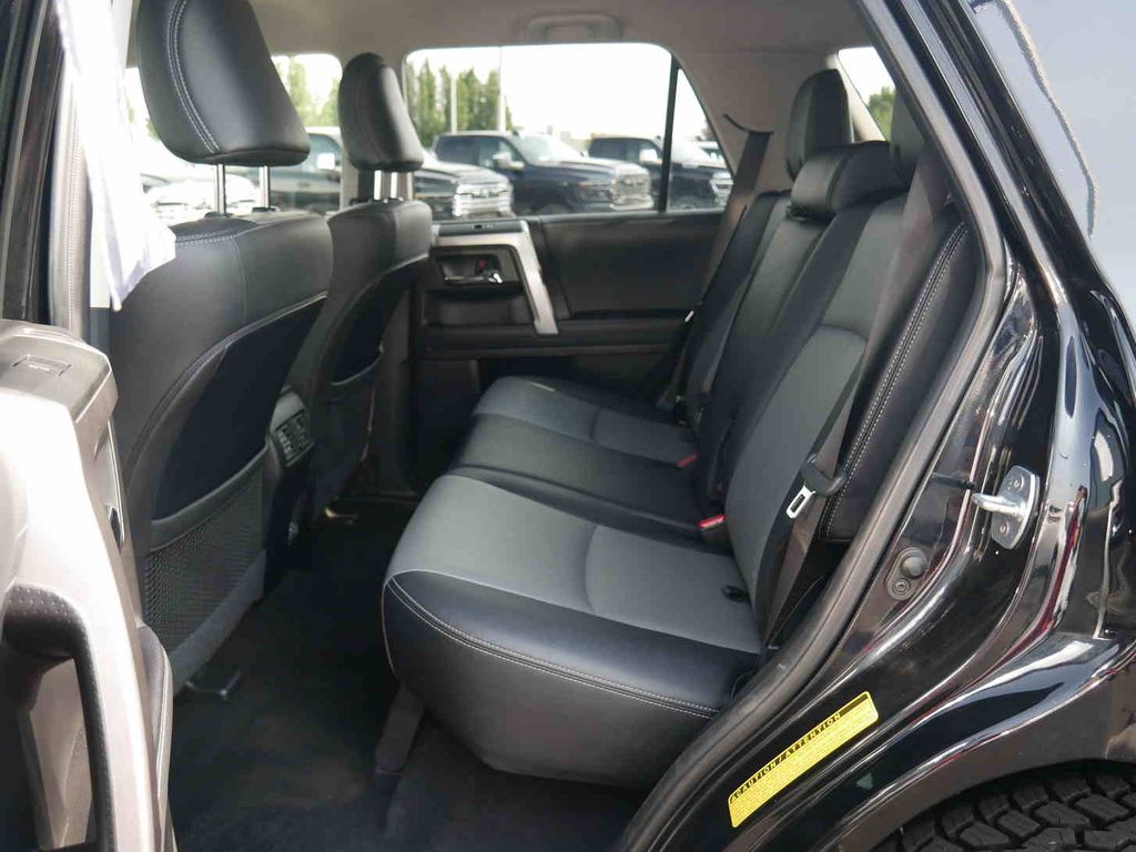 2024 Toyota 4Runner SR5 Premium photo 12
