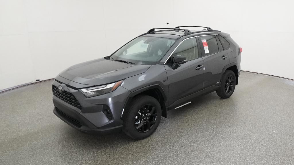 2025 Toyota RAV4 XLE's photo