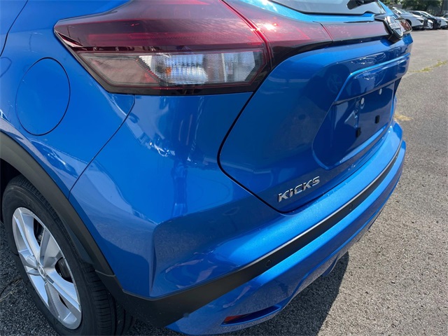 2025 Nissan Kicks Play S photo 10