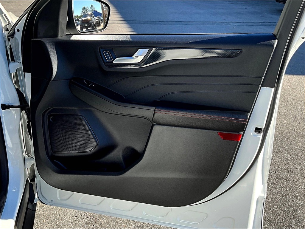2024 Ford Escape ST-Line Select photo 12