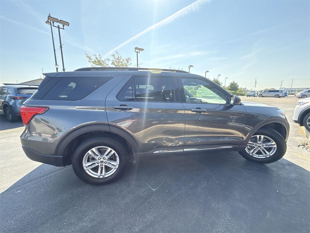 2020 Ford Explorer XLT photo 3