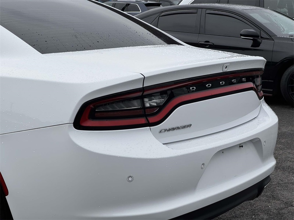 2019 Dodge Charger SXT photo 10