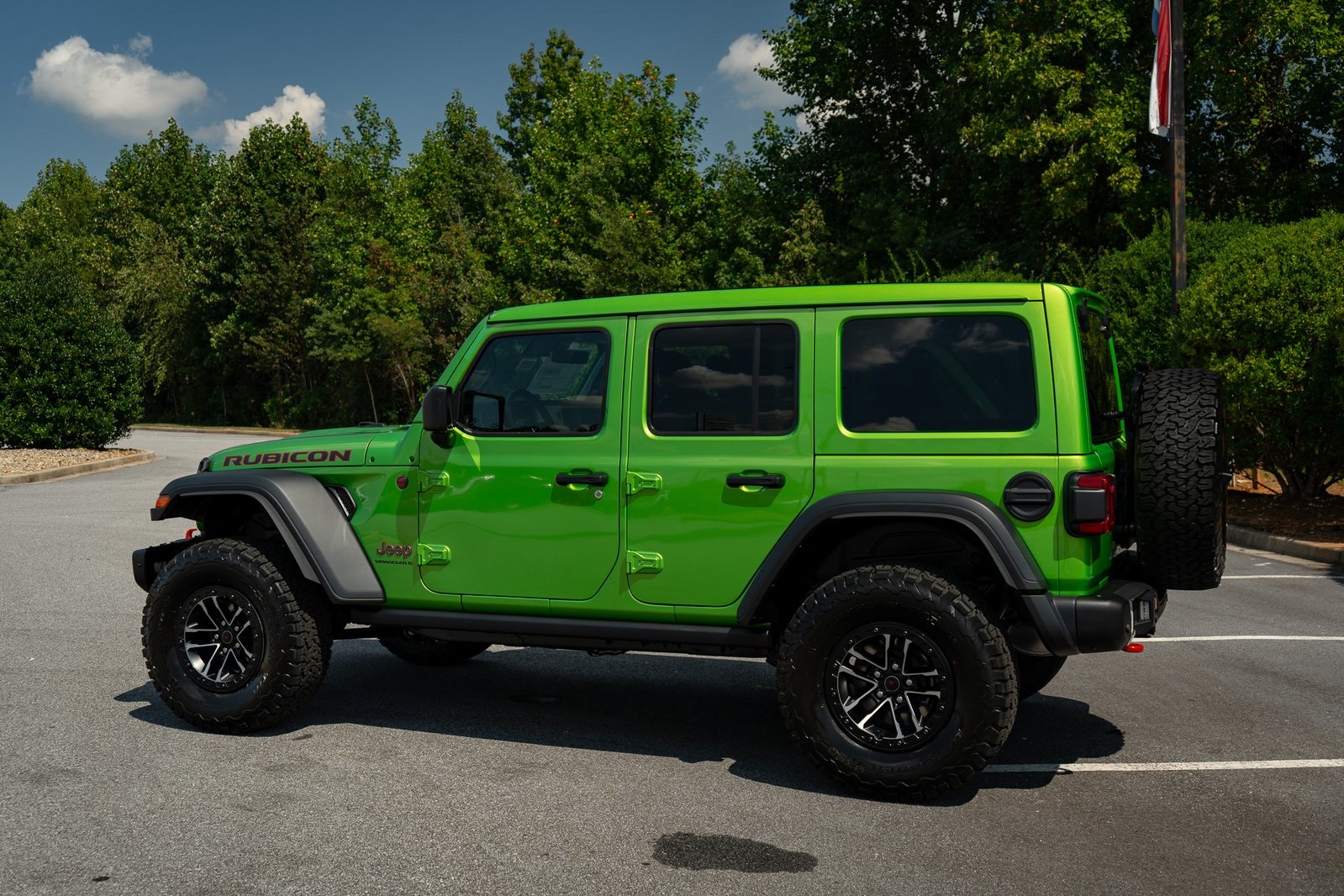 2025 Jeep Wrangler Rubicon photo 13