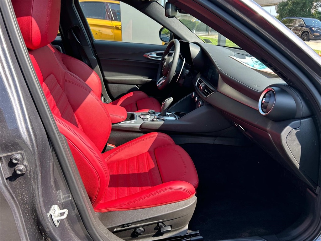 2025 Alfa Romeo Giulia SPRINT photo 15