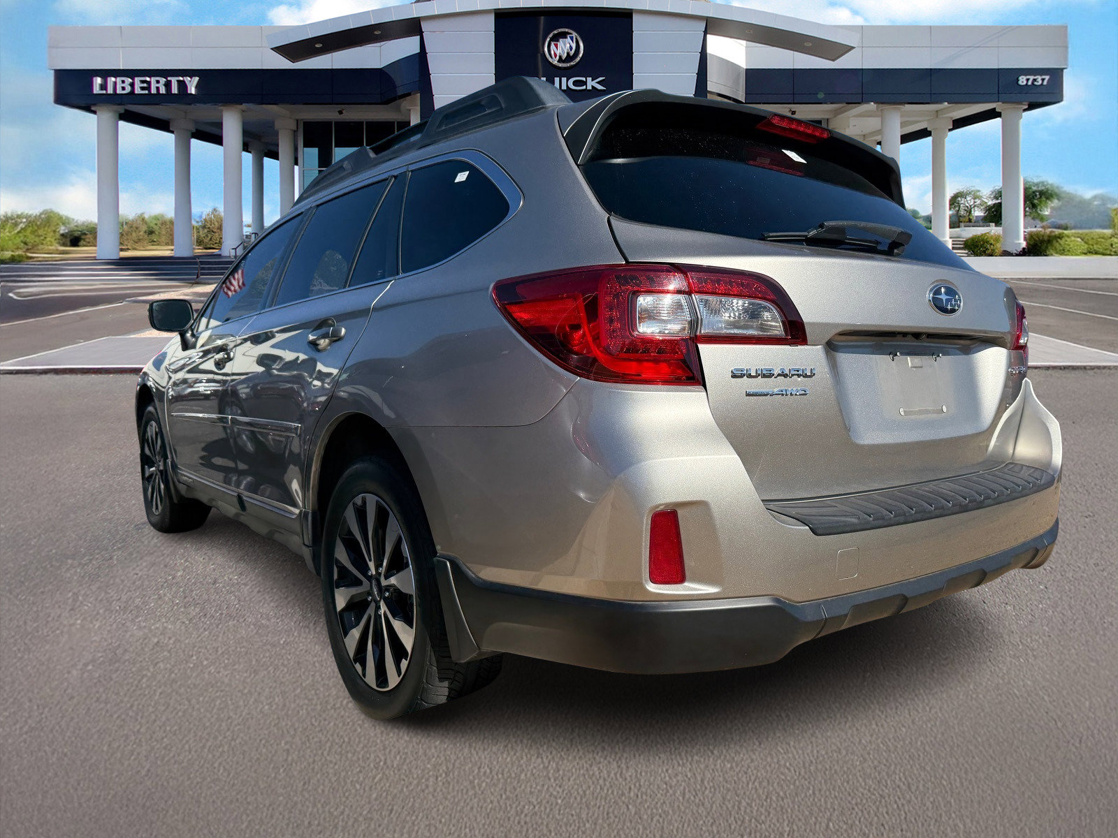 2016 Subaru Outback 2.5i Limited photo 2