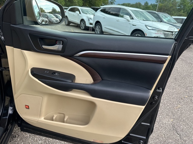 2015 Toyota Highlander Limited photo 37