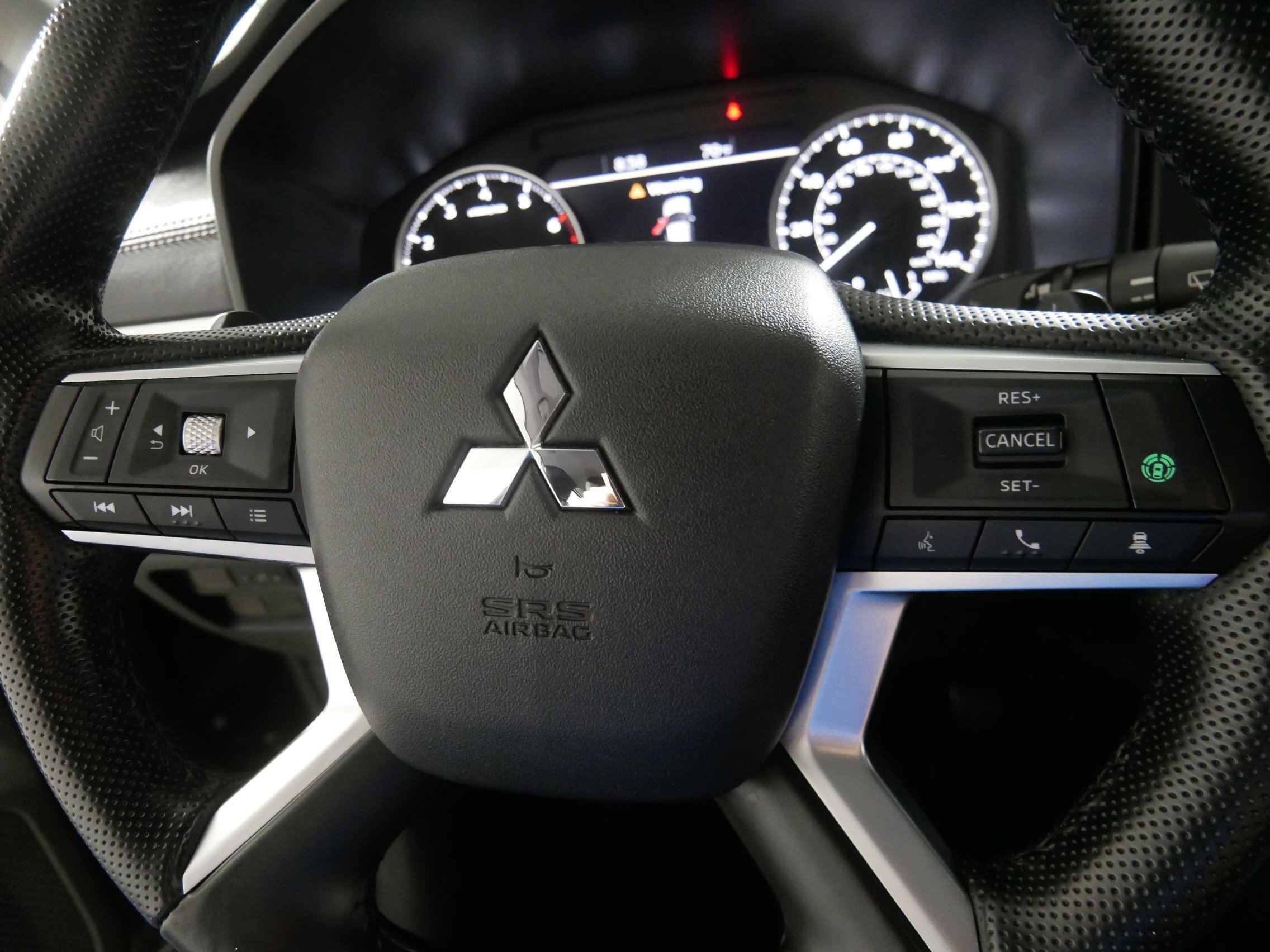 2024 Mitsubishi Outlander SE photo 25