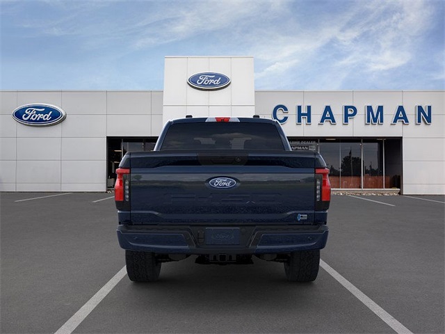 2025 Ford F-150 Lightning XLT photo 5