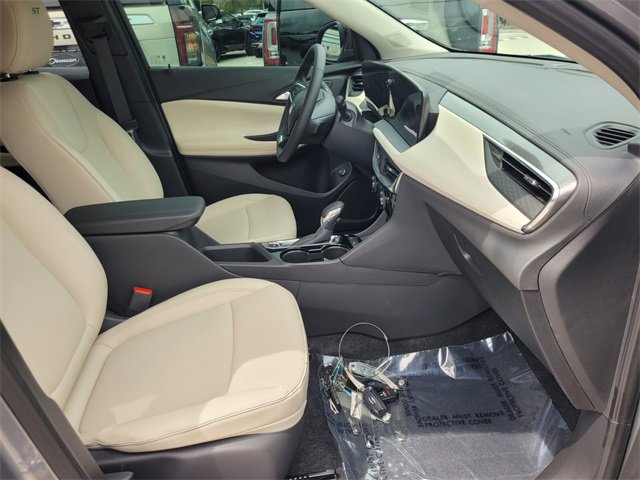 2025 Buick Encore GX Sport Touring photo 13