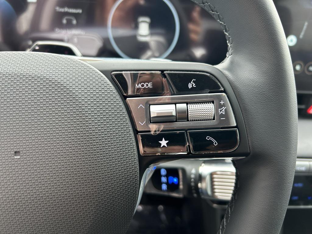 2025 Hyundai Ioniq 5 SEL photo 15